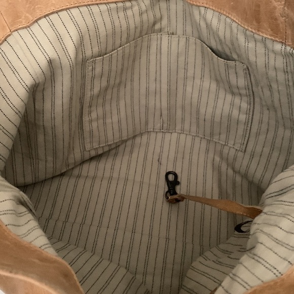 Frye Melissa distressed large handbag tote Washed Leather - Picture 13 of 15